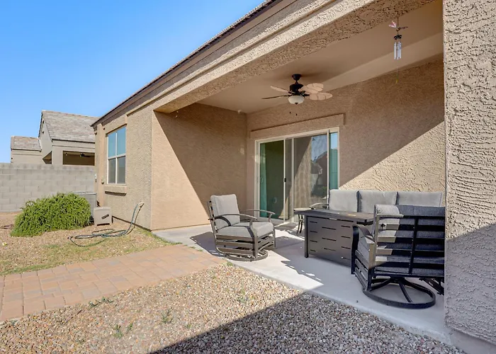 Holiday home Fenced Yard + Outdoor Games: Home!